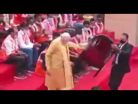 PM Modi ditches chair, sits on stairs with workers who built Kashi Vishwanath Corridor in Varanasi