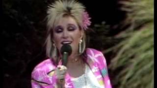 LUCHA VILLA - ERES DIVINO