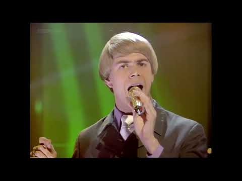 Mike Flowers Pops - Wonderwall (Second Performance) - 25 12 1995