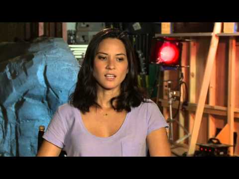 Deliver Us From Evil: Olivia Munn [Set] Interview