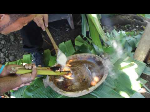 Samoan Cooking: Uncle Tupuola and Misimoa Demonstrates How to Make the Sosi for the Fa'ausi Part 2