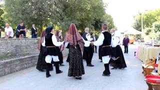 preview picture of video 'VIII Sagra de is Tallarinus - Esibizione gruppo folk Valenza, Nuragus - Sa Danza'