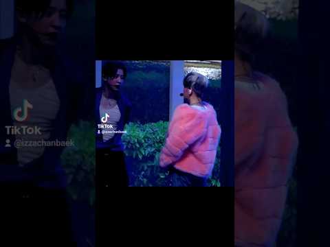 CHANBAEK OFF CAM MAKING EYE CONTACT 😳 #chanyeol #exo #baekhyun #chanbaek