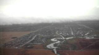 preview picture of video 'WestJet 737-800 landing in Regina, Saskatchewan'