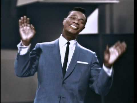 Nat King Cole - THE WAY YOU LOOK TONIGHT (Jerome Kern and Dorothy Fields).