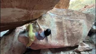 Video thumbnail de Campus problem, V5. Red Rocks