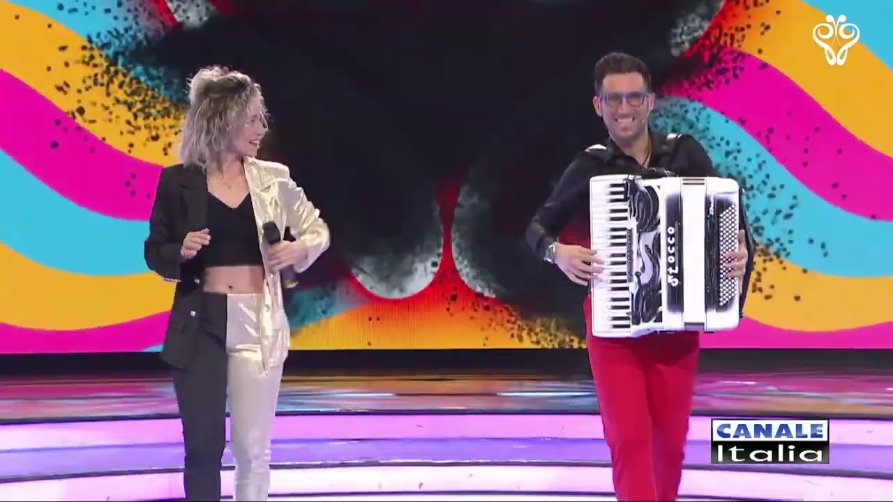 Veila & Giuseppe Spinelli - CHA CHA CIAO (cha cha cha) Canale Italia SPECIALE FARFALLINA in TV