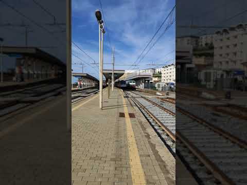 Frecciargento Roma Termini - Reggio Calabria Centrale. Stazione di Paola.