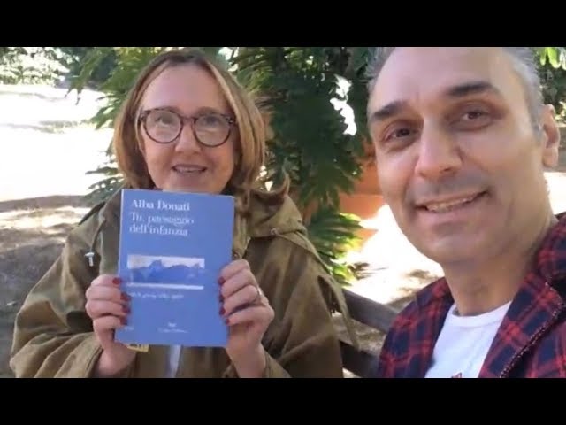Vídeo relacionado con Tu, paesaggio dell'infanzia. Tutte le poesie (1997-2018) (I venti)
