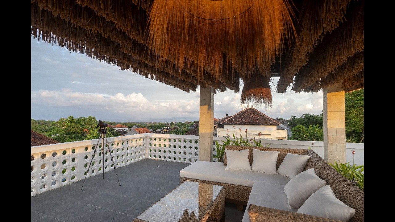 Stunning Modern Villa In Nusa Dua | Breathtaking Ocean & Mountain View