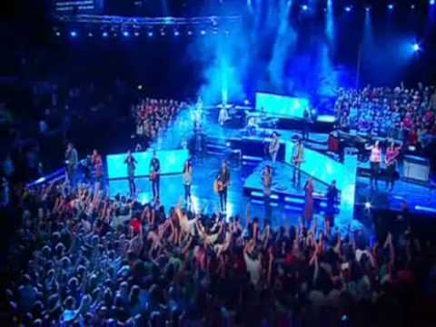 Hillsong - Oceans Will Part