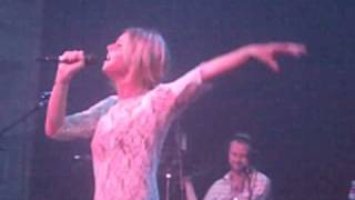 Diana Vickers live @ Edinburgh - N.U.M.B