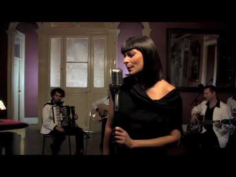 Rua da Saudade - Cavalo à Solta - Viviane (Official Video)