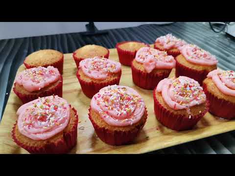 How to make perfect vanilla cupcakes with butter cream frosting || Nimra's Craziness ||