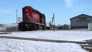 preview picture of video 'DM&E 6081 Switching at Byron, IL - 12/22/2012'