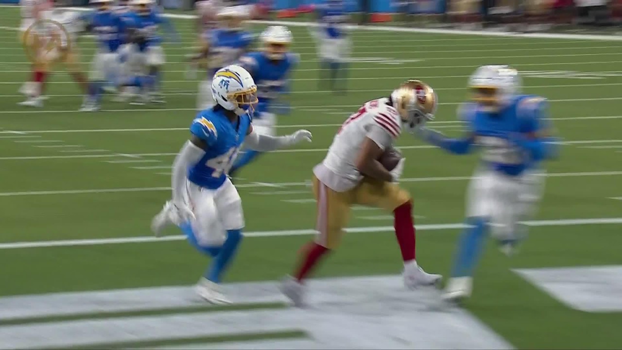 Adrian Martinez delivers a strike to Jordan Watkins for the TD!