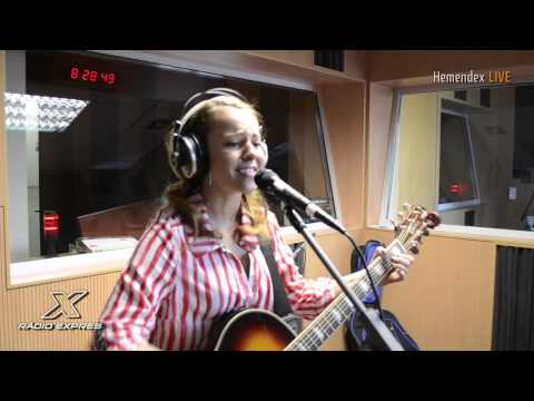 Hemendex LIVE: Katka Knechtová -- Hlava vinná, telo nevinné