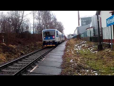 ČD 814 042-8 + 914 042-7 jako RegioNova Najbrt ve stanici Hlinsko-Kouty