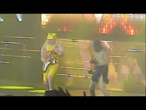 SS4 PARIS 120406 "Good Friends"