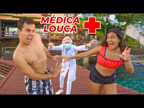 WE JUMPED INTO THE SEA TO ESCAPE THE MAD DOCTOR! - JULIANA BALTAR