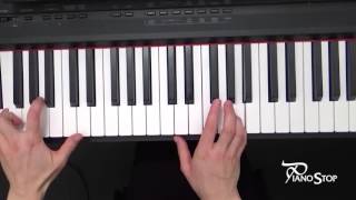 I Saw Mommy Kissing Santa Claus - Easy Piano Carols