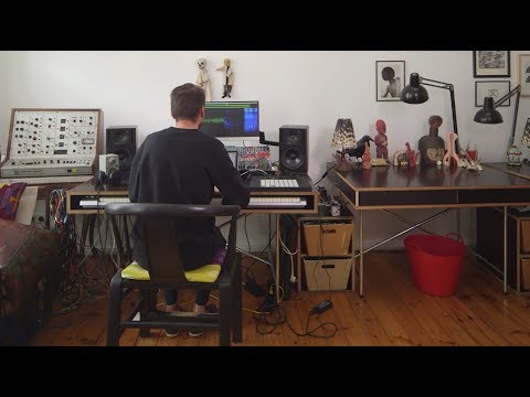 One Thing: Robert Lippok – Sine wave percussion