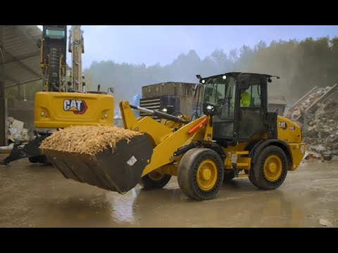 Cat® 906, 907, 908 Next Generation Daily Maintenance and Inspection