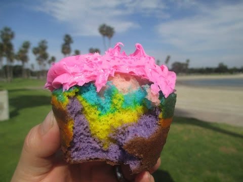 download lagu mp3 mp4 Hacer Cupcakes De Colores, download lagu Hacer Cupcakes De Colores gratis, unduh video klip Hacer Cupcakes De Colores