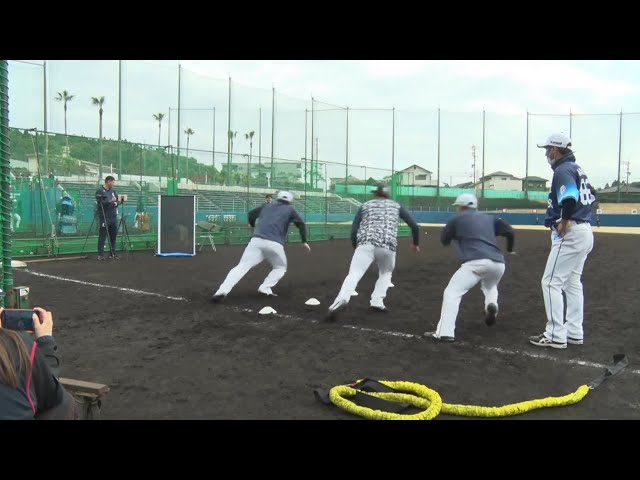 【春季キャンプ】ライオンズの選手たちが映像を使用した盗塁練習!! 2023年2月12日 埼玉西武ライオンズ