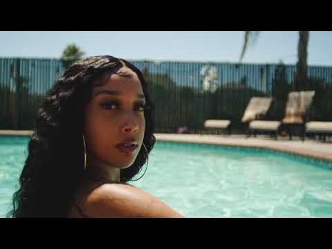 Walter Castillo - Mí Santa (Official Music Video)