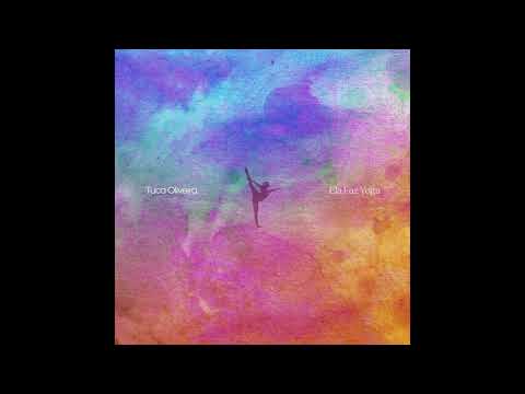 Ela Faz Yoga - Tuca Oliveira