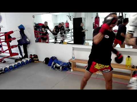 TCC Muaythai Academy 2019, with Jompop Kiatphontip showing a few signiture KO techniques. 💥