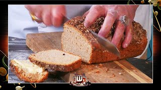 הפינה של ארז | עושה צחוקים במטבח ועל הדרך גם מלמד אתכם איך להכין לחם כוסמין