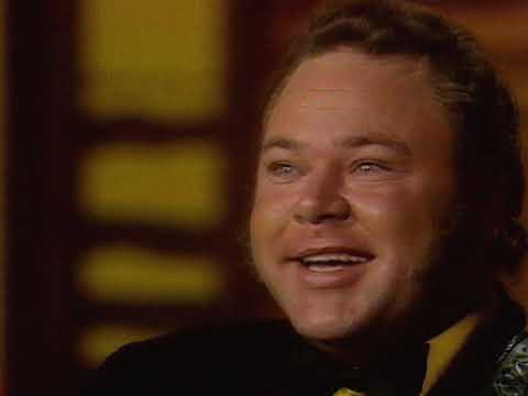 Thank God and Greyhound - Roy Clark