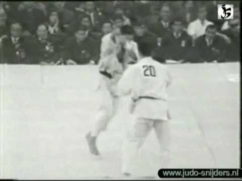 Judo Tokyo 1964 Isao Okano JPN   Lionel Grossain FRA