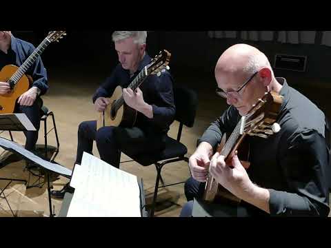 Roland Dyens - O Trio Magico