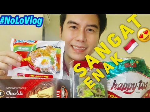 INDONESIAN SNACKS TASTE TEST | SANGAT ENAK | NoLo Live Vlog
