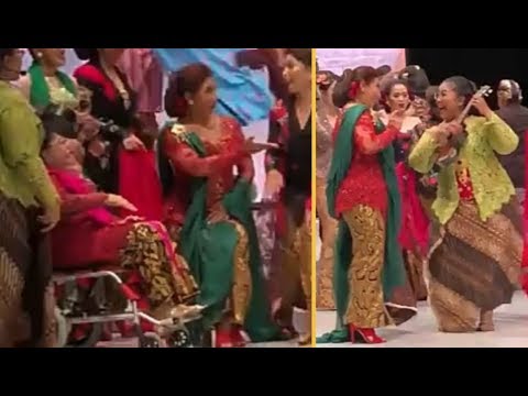 Lihat aksi Menteri Susi beraksi di panggung dengan mengenakan kebaya
