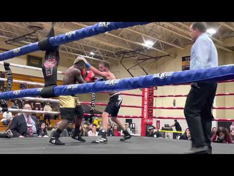 Worcester’s Phil Davis with a decisive victory over Seth Basler