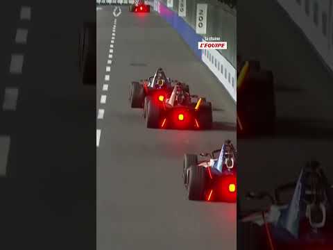 🏎️ Ticktum remporte la victoire en doublant à trois virages de la fin #shorts #formuleE