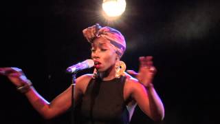 Estelle - Wonderful Life (Live @ La Maroquinerie, Paris) [2012-04-23]