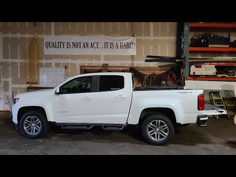 INSTALLING SIDE STEPS ON 2022 CHEVROLET COLORADO!