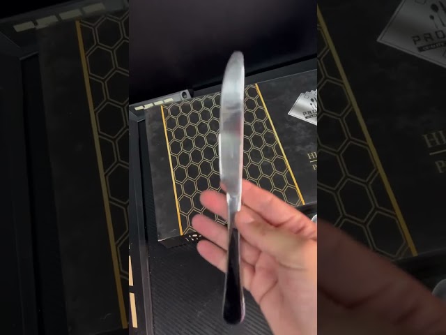 Vídeo relacionado con Arcos Serie Capri - Cubertería de 24 piezas en una Caja de Regalo (6 cuchillos + 12 cucharas + 6 tenedores) - Monoblock de una pieza en Acero Inoxidable Color Plata