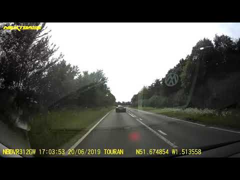 Near miss with two cars A420