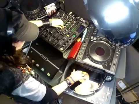 DJ P.W.B. - Vinyl Retro House Mix (Video Edition)