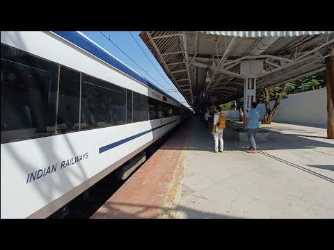 Bullet Train Like Pickup By 22226 Solapur - Csmt Vande Bharat Express Departing From Dadar | IR