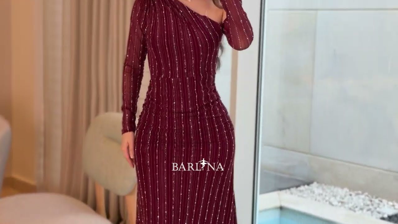 فستان سهرة خمري مزين بخطوط لامعة - XXL