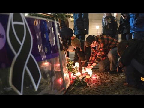 Click to Watch the 'Christmas Blood': ISIS directly threatens Christmas, Pope Francis and the Vatican in one frightening image video Click to Watch the 'Christmas Blood': ISIS directly threatens Christmas, Pope Francis and the Vatican in one frightening image video