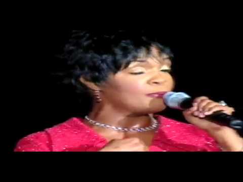 CeCe Winans "No One" Live
