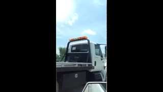 preview picture of video 'Dangerous Wrecker Driver with road rage'